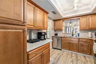 3983 Lake Bayshore Dr, Bradenton, FL 34205 - Photo 18