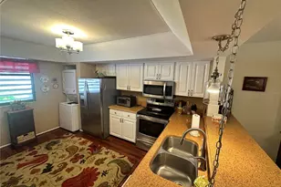 577 Lakeside Dr, Bradenton, FL 34210 - Photo 4