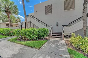 346 Springdale Dr W, Bradenton, FL 34210 - Photo 2