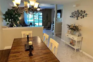 4241 Overture Cir, Bradenton, FL 34209 - Photo 10