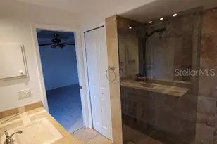 2725 Feiffer Cir, Sarasota, FL 34235 - Photo 18