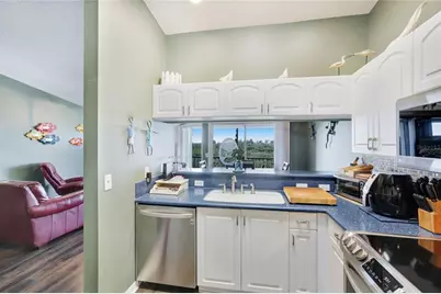 3607 E Bay Drive #211, Holmes Beach, FL 34217 - Photo 10