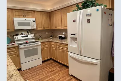 5624 Palm Aire Drive #V105, Sarasota, FL 34243 - Photo 8