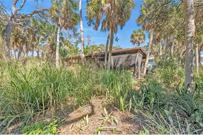 5144 Oxford Drive, Sarasota, FL 34242 - Photo 4