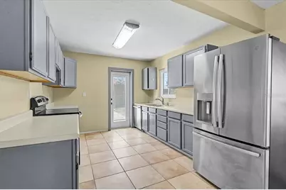 4208 35th Street W, Bradenton, FL 34205 - Photo 4