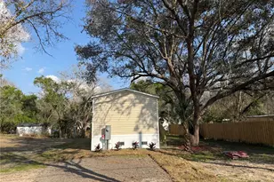 6056 SW Miami Ave, Arcadia, FL 34266 - Photo 2