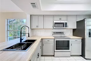 608 N Jefferson Ave, Sarasota, FL 34237 - Photo 6