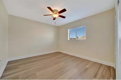 4851 Wood Pointe Way, Sarasota, FL 34233 - Photo 26