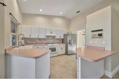 4851 Wood Pointe Way, Sarasota, FL 34233 - Photo 12