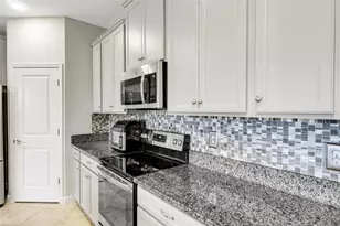 6814 Via Perloso Ct, Tampa, FL 33625 - Photo 6