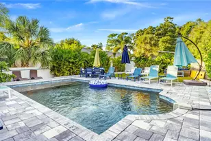 2051 Roselawn St, Sarasota, FL 34231 - Photo 68