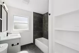 2655 Bay St, Sarasota, FL 34237 - Photo 16