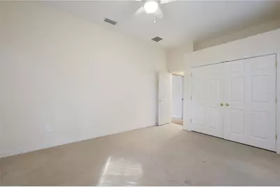 7908 Warwick Gardens Lane, University Park, FL 34201 - Photo 32