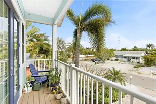 302 62nd St, Holmes Beach, FL 34217 - Photo 38