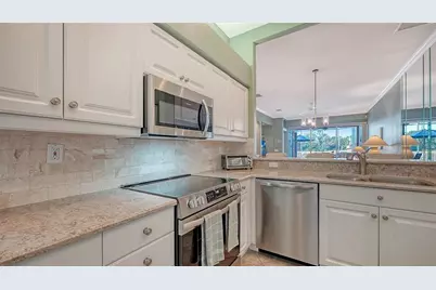 9447 Forest Hills Circle, Sarasota, FL 34238 - Photo 30