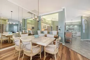 9447 Forest Hills Cir, Sarasota, FL 34238 - Photo 8