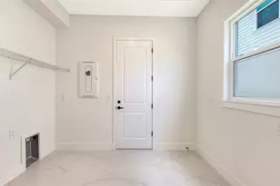 721 Anegada Ln, Sarasota, FL 34234 - Photo 36
