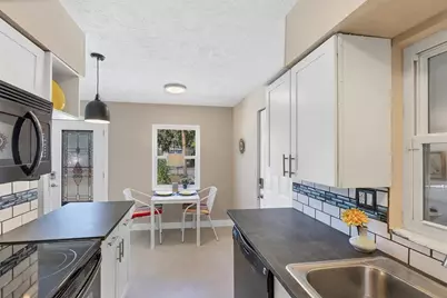 2111 Vinson Avenue, Sarasota, FL 34232 - Photo 16