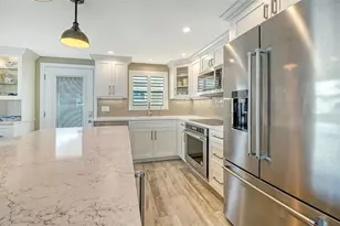 6140 Midnight Pass Rd, Sarasota, FL 34242 - Photo 16