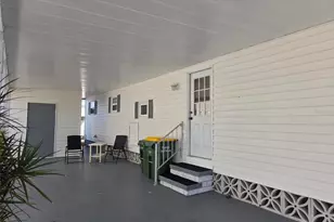 3225 Sweet Gum Terrace, Sarasota, FL 34237 - Photo 4