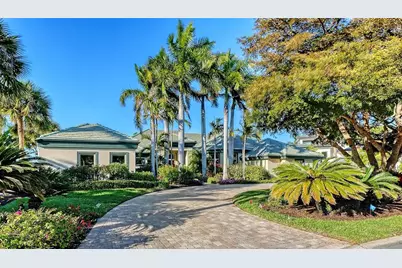 316 W Royal Flamingo Drive, Sarasota, FL 34236 - Photo 4