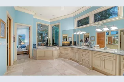 316 W Royal Flamingo Drive, Sarasota, FL 34236 - Photo 40