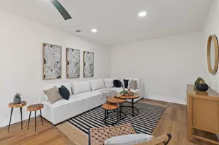 2535 Floyd St, Sarasota, FL 34239 - Photo 8