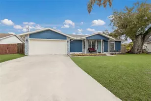 8034 56th Ct E, Palmetto, FL 34221 - Photo 2