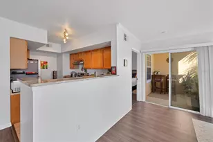 2950 Viscaya Pl, Sarasota, FL 34237 - Photo 10