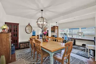 911 29th St N, Saint Petersburg, FL 33713 - Photo 6