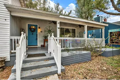 911 29th Street N, Saint Petersburg, FL 33713 - Photo 2