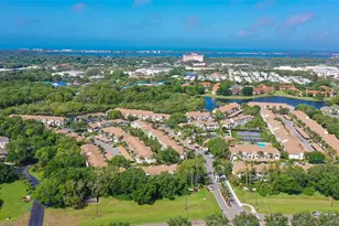 4205 Castlebridge Ln, Sarasota, FL 34238 - Photo 4