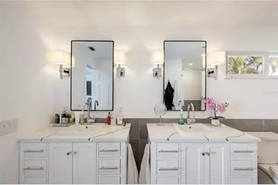 3908 Bayside Drive, Bradenton, FL 34210 - Photo 18