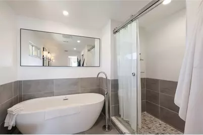 3908 Bayside Drive, Bradenton, FL 34210 - Photo 20