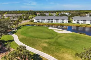 9610 Club S Cir, Sarasota, FL 34238 - Photo 4