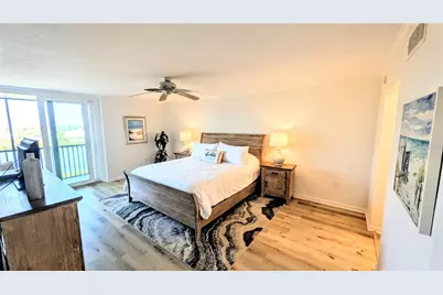 3240 Gulf Of Mexico Drive #B504, Longboat Key, FL 34228 - Photo 12