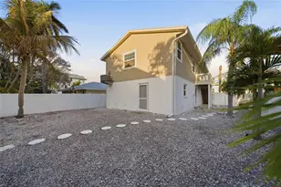 2112 Avenue B, Bradenton Beach, FL 34217 - Photo 2