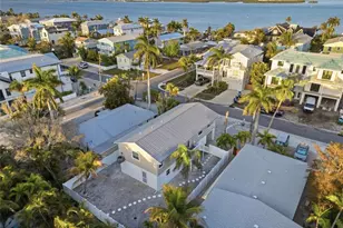 2112 Avenue B, Bradenton Beach, FL 34217 - Photo 32