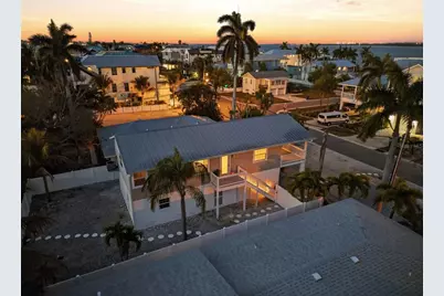 2112 Avenue B, Bradenton Beach, FL 34217 - Photo 44