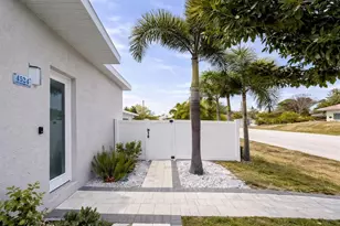 4524 Riverwood Ave, Sarasota, FL 34231 - Photo 2