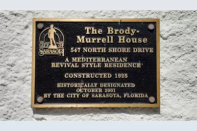 547 N Shore Drive, Sarasota, FL 34234 - Photo 6