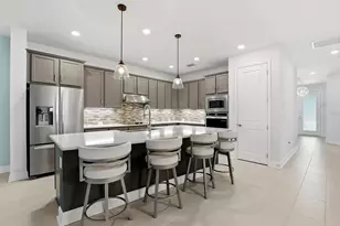 2535 Fireflag Ln, Sarasota, FL 34232 - Photo 2