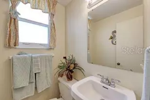 844 Magellan Dr, Sarasota, FL 34243 - Photo 30