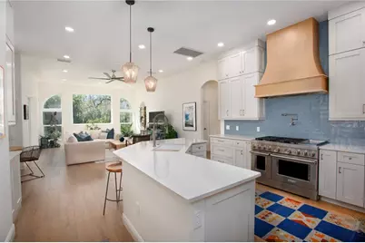 4586 Del Sol Boulevard S, Sarasota, FL 34243 - Photo 2