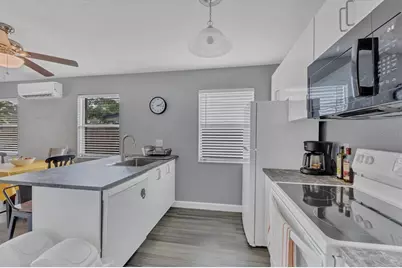 2305 Novus Street, Sarasota, FL 34237 - Photo 18