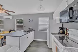 2305 Novus St, Sarasota, FL 34237 - Photo 18