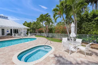 1280 Dolphin Bay Way #402, Sarasota, FL 34242 - Photo 8