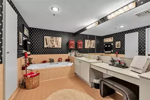 2110 Harbourside Dr, Longboat Key, FL 34228 - Photo 34