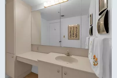 2110 Harbourside Drive #523, Longboat Key, FL 34228 - Photo 32