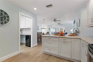 607 North Point Dr, Holmes Beach, FL 34217 - Photo 22